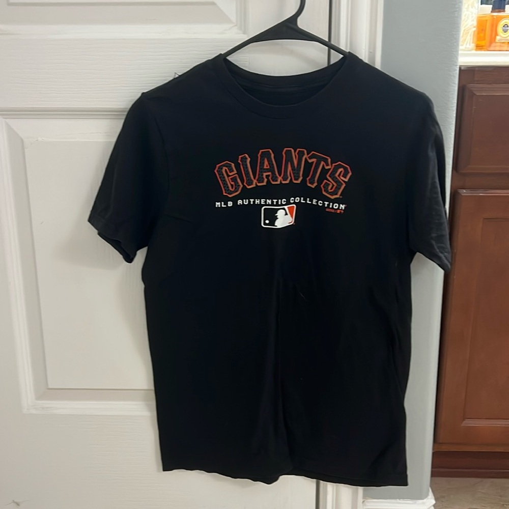 Youth large SF GIANTS shirt